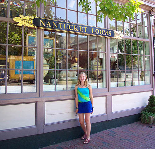 Stand a little closer and I'll loom over you!