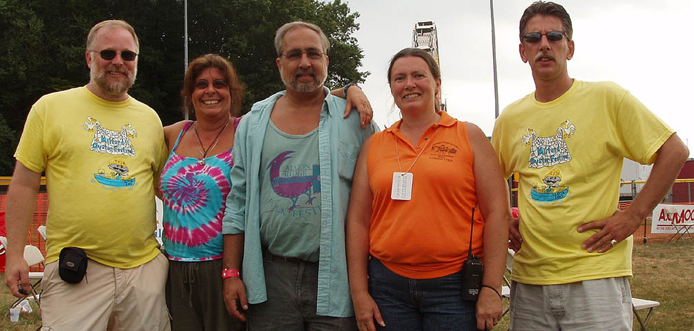 Shuck 'em open and swallow 'em whole, boys!