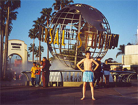 Yes, folks, Arnold used to look just like this!